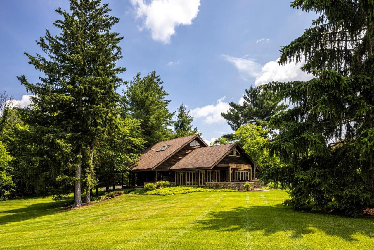 Baywood Conference And Lodging Center Coraopolis Exterior foto
